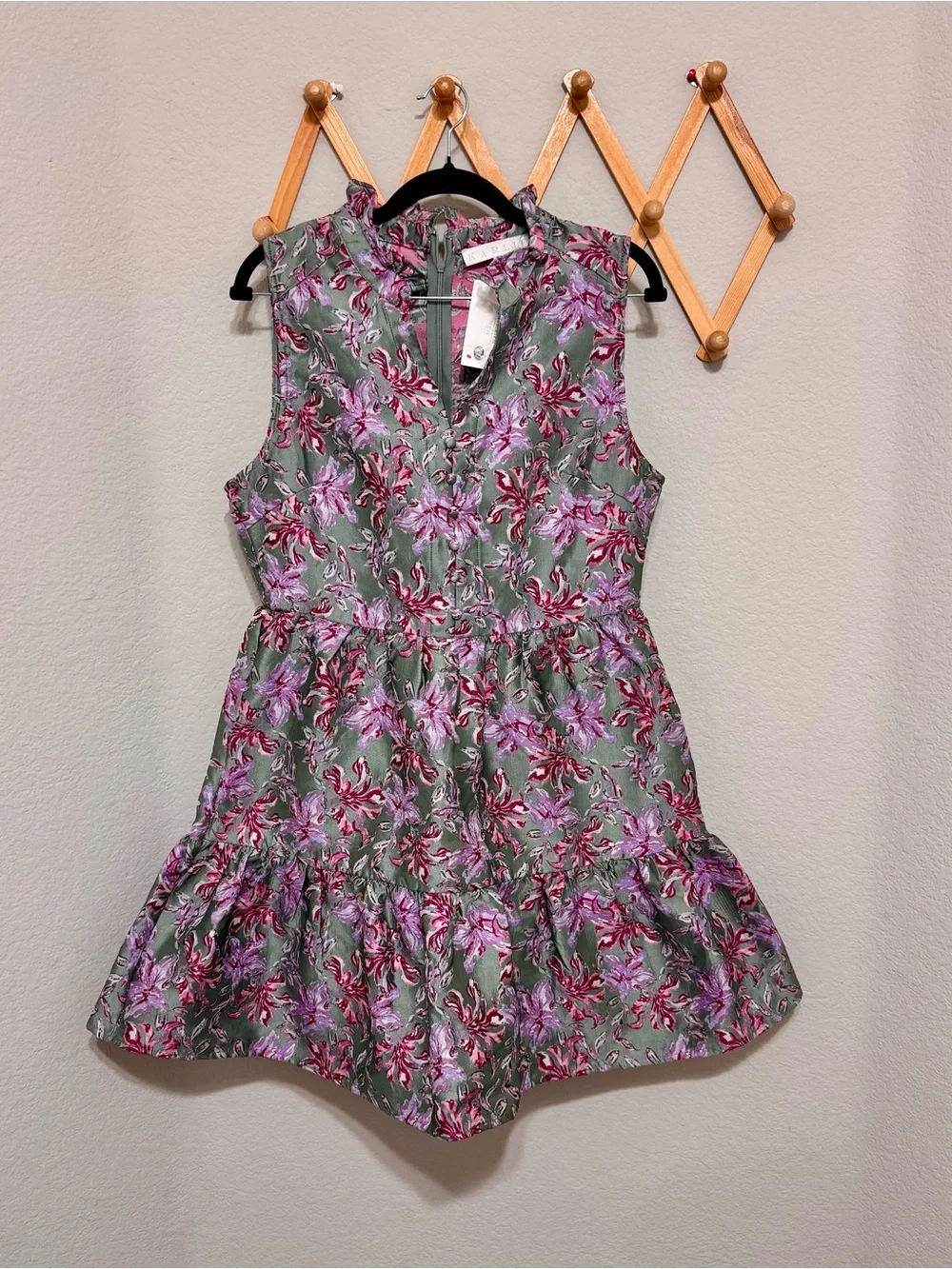 NWT! Anthropologie Karlie Floral Tier Tapestry V-Neck Dress Size Medium - Picture 2 of 7